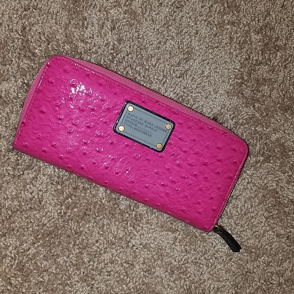 Marc jacobs pink wallet